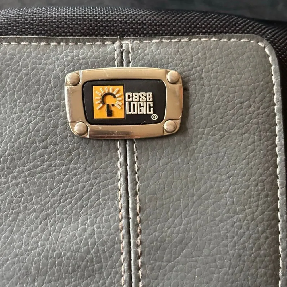 Case Logic Hard Shell Digital Camera Case - Picture 2 of 8